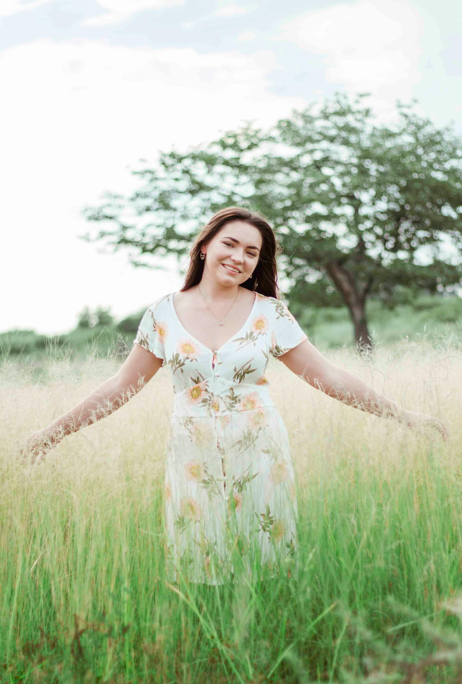 English summer dress in a daisy field.